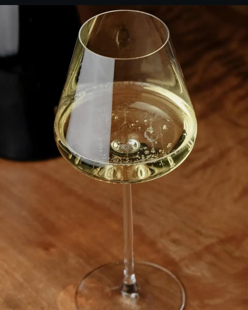 Educational Tasting: Bubbles! 8+ wines, (7PM, Friday Dec. 5th, 2025)
